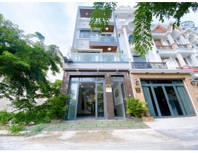 Siêu phẩm nhà phố Thang máy nội thất cao cấp
