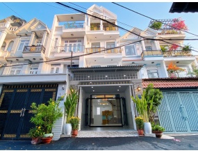 Bán nhà hẻm nhựa 8m liền kề quận 7