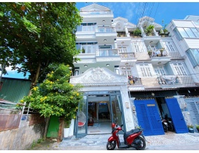 Bán nhà nở hậu  trệt lửng 2 lầu sân thượng đầy đủ nội thất cao cấp 